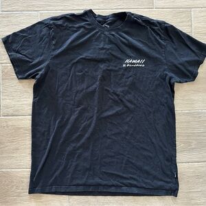 Billabong Hawaii men’s large black tshirt, some cracking to back design